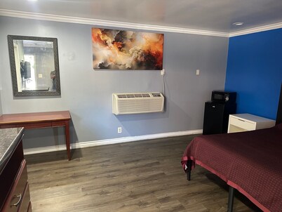 Driftwood Motel - Colton