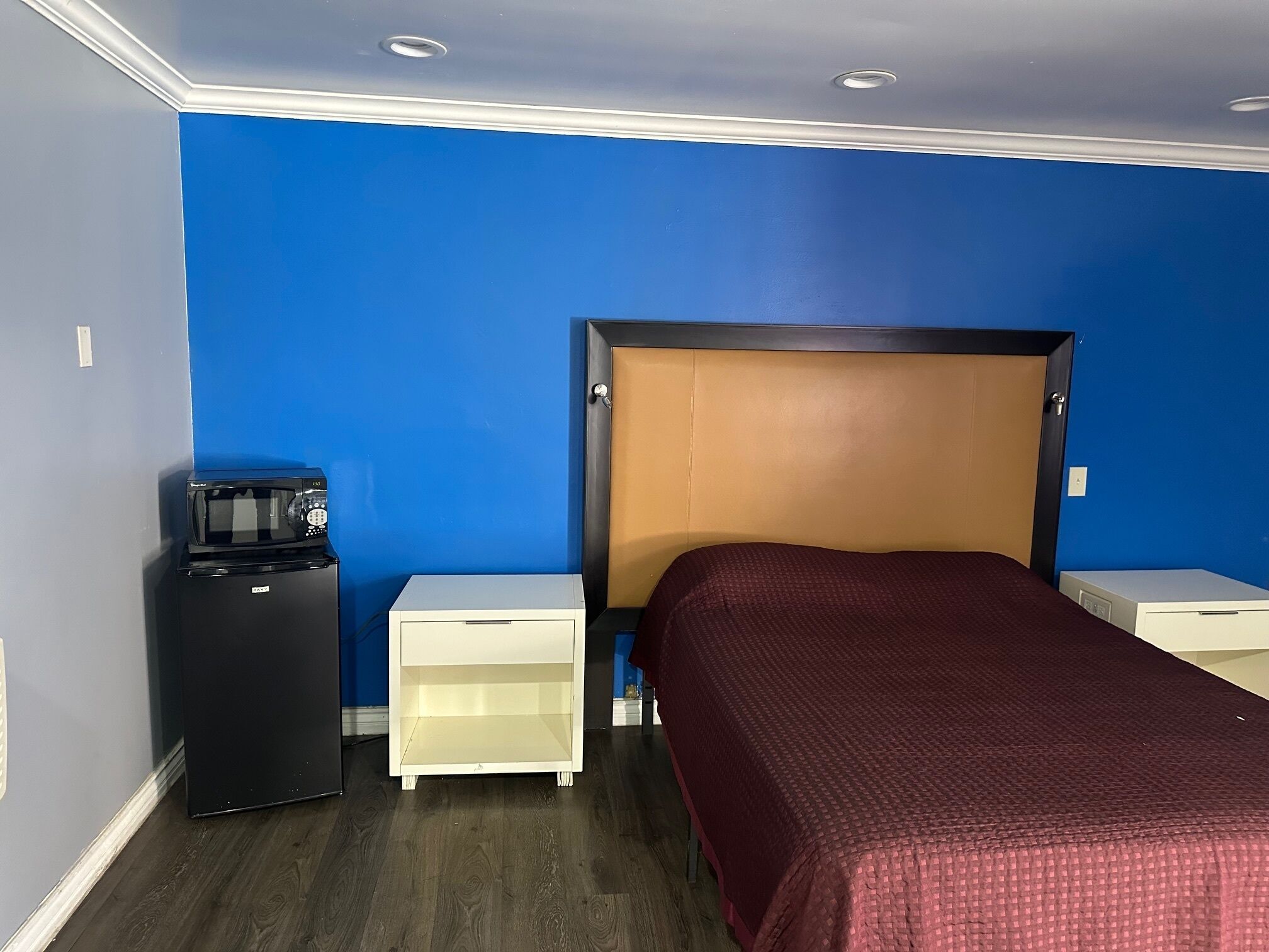 Desk, iron/ironing board, free WiFi