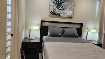 2 bedrooms, iron/ironing board, free WiFi, bed sheets