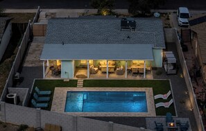 A heated pool - The Green House with relaxing Pool and Patio, Pet-friendly in Phoenix (Phoenix)