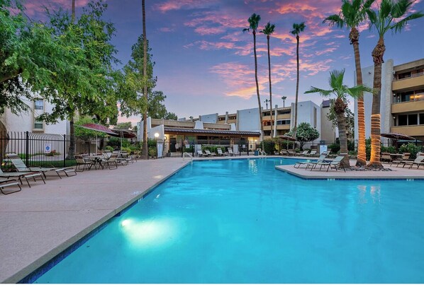 A heated pool - Modern 2BR Condo w/ Pool Access near Old Town (Scottsdale)