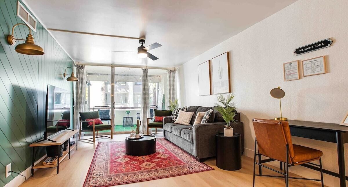 Télévision, table de tennis de table