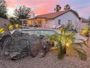 Pool - Redzone Retreat 4B/2B with Pool - Glendale House sleeps 8 (Glendale)