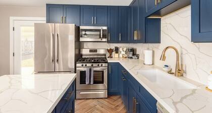 Eclectic Escape Pool, Murals & Outdoor Fun | Sleeps 6