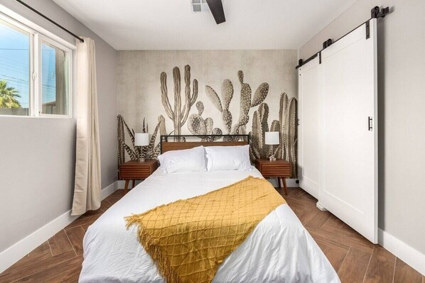 3 makuuhuonetta, silitysrauta/-lauta, ilmainen Wi-Fi, vuodevaatteet