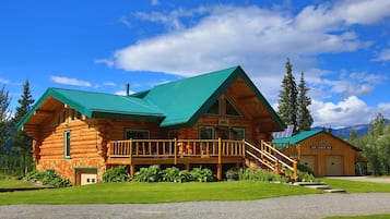 Superior Villa, Mountain View | Front of property