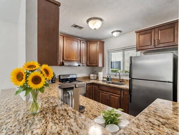 Fridge, microwave, oven, stovetop