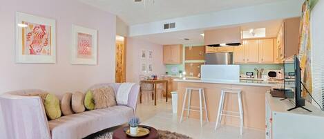 Televisie en een open haard