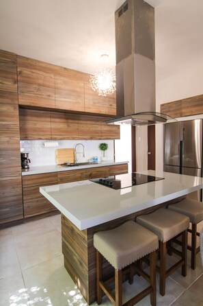 Microwave, stovetop - Unique Villa in Downtown Mayaguez (Mayagüez)