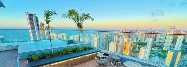 Apartment | Outdoor dining