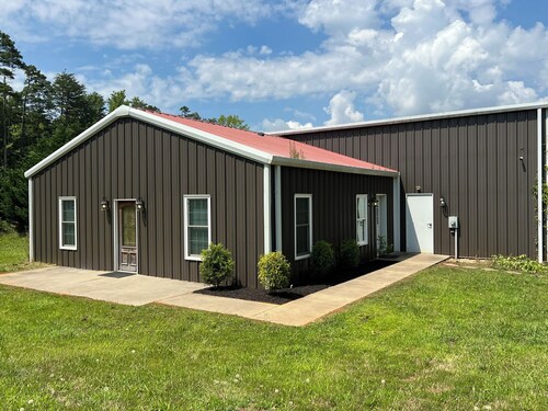 Charming 1-bedroom bungalow in lovely Roebuck