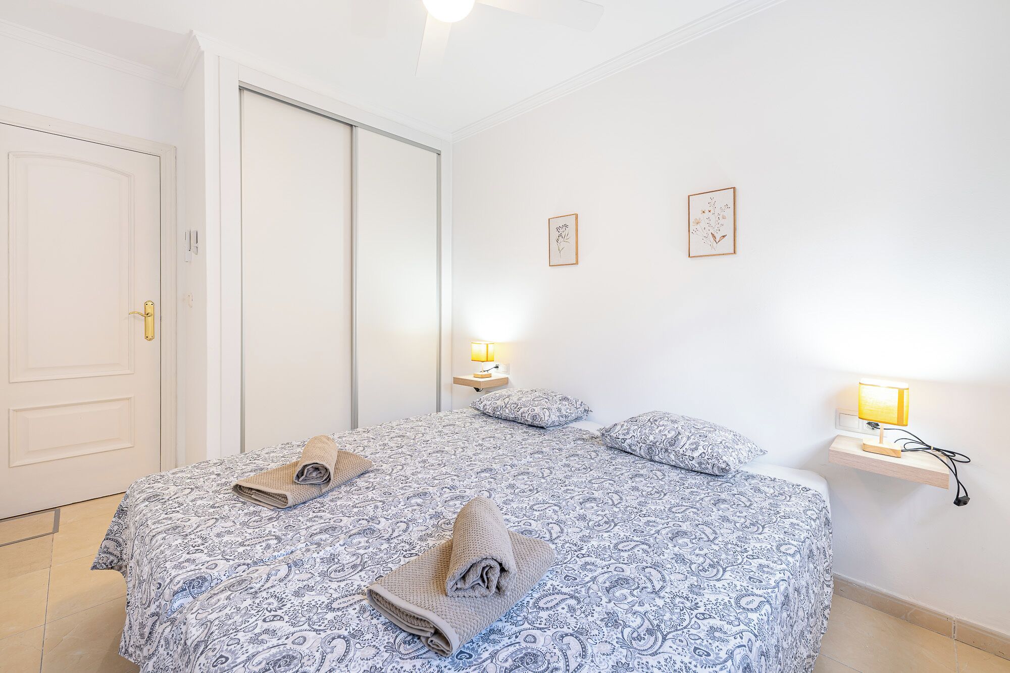 2 chambres, bureau, lit parapluie, Wi-Fi gratuit