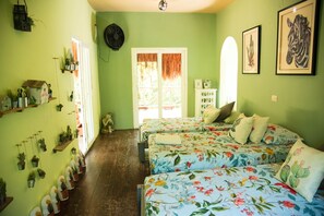 2 bedrooms, internet, bed sheets