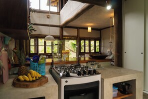 Microones, forn i placa de cuina 