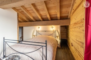 2 bedrooms, iron/ironing board, travel cot, free WiFi - LE CARON - AIME LA PLAGNE (AIME LA PLAGNE)