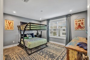 4 habitaciones, escritorio, tabla de planchar con plancha y wifi gratis 
