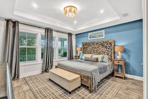 4 bedrooms, desk, iron/ironing board, free WiFi