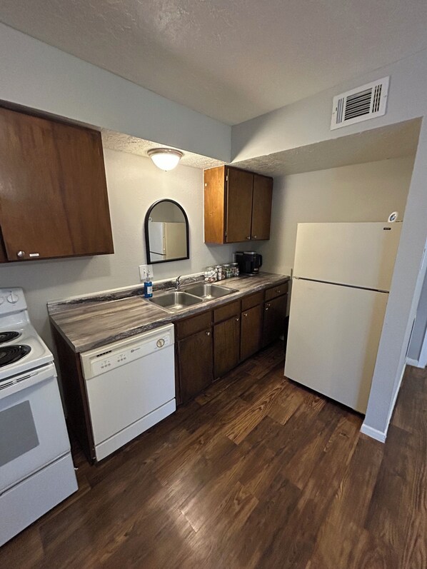 Microwave, oven, stovetop, dishwasher