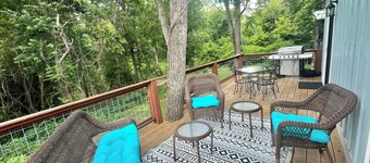 Charming 1-bedroom Cottage in lovely Weaverville