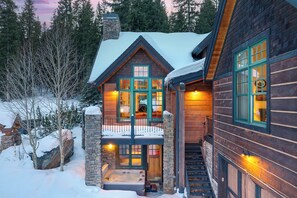 Bain à remous extérieur