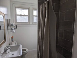 Dusche, Haartrockner, Seife