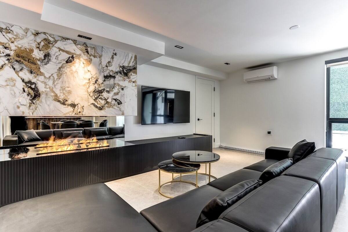 Classic Suite, Courtyard View | Living area