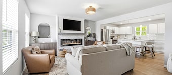 Paw Paw Lake Escape | Pet Friendly | Near Paw Paw Lake