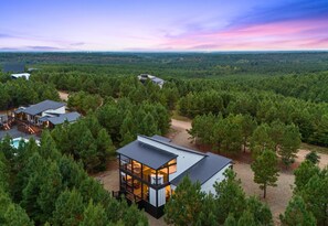 Exterior - 2 King Suites | Cornhole | Fire Pit | Hot Tub (Broken Bow)