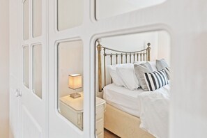 4 Schlafzimmer, Schreibtisch, Bügeleisen/Bügelbrett, WLAN