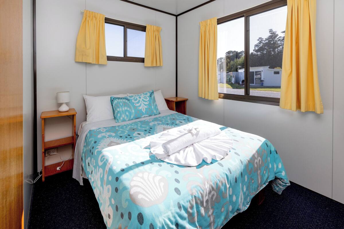 Classic Cabin | Iron/ironing board
