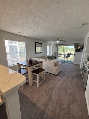 Interior - Marvelous 2-bedroom condo in Myrtle Beach. (Myrtle Beach)