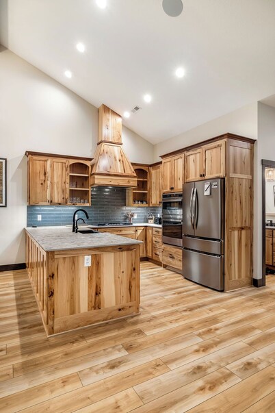 NEW Barndominium with INDOOR Pickleball Court in Balsam Lake