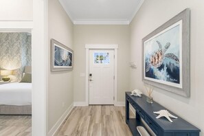 WiFi, bed sheets - Heated Pool, Arcade Room, Beach - New Beautiful Spacious House in PCB, sleeps 14 (Panama City Beach)