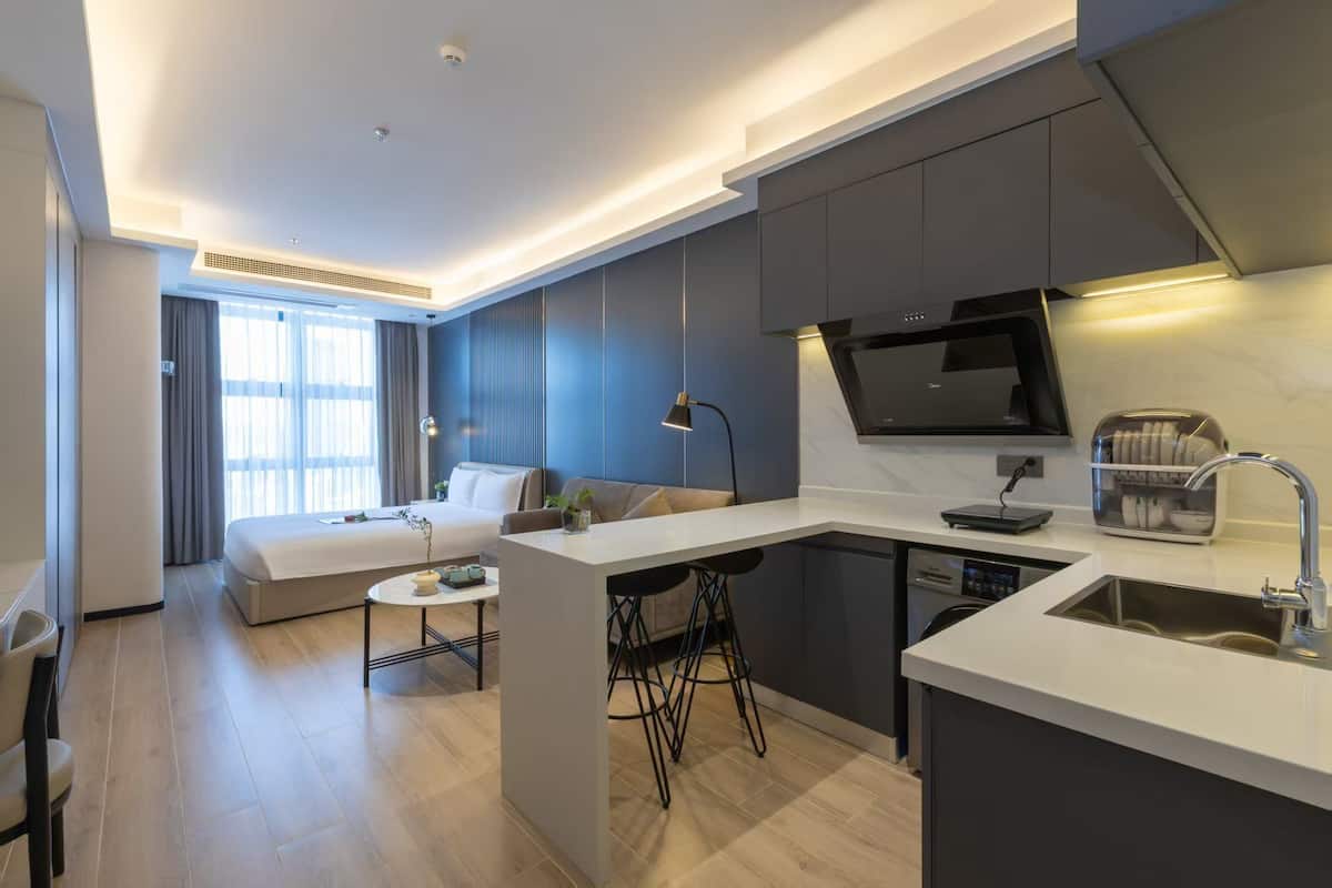 Premier Double Room, City View