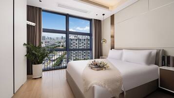 Ropa de cama de alta calidad y escritorio