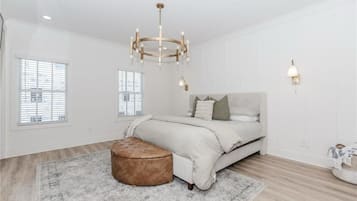 4 bedrooms, iron/ironing board, free WiFi, bed sheets