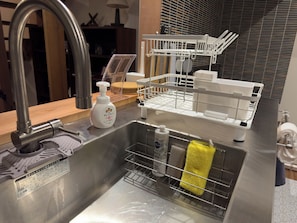 Apartment, 3 Bedrooms, Non Smoking | Private kitchen