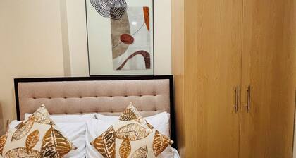 A Dreamy & Elegant Studio