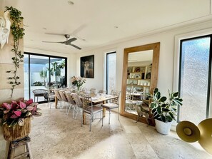 Dining - Stunning beach house overlooking North Curl Curl beach (North Curl Curl)