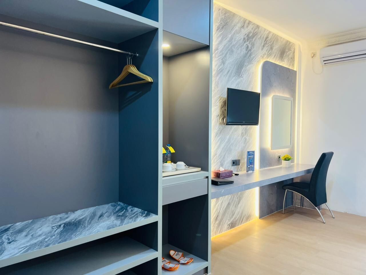 Premium Twin Room, City View | Desk, free WiFi