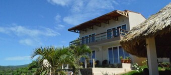 Hotel y Restaurante Leones Marinos 