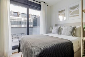 مكواة/لوح كي وواي فاي وملاءات أسرّة