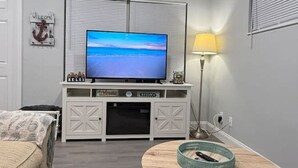 Hus, 2 soverom, terrasse, hageutsikt | Oppholdsområde