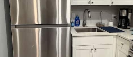 House, 2 Bedrooms, Patio, Garden View | In-room dining