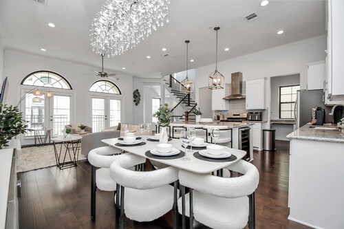 Wonderful 3-bedroom townhome with AC in Houston