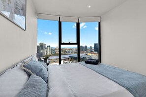 2 makuuhuonetta, silitysrauta/-lauta, ilmainen Wi-Fi, vuodevaatteet