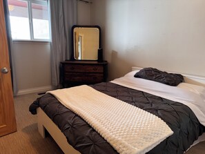 2 soverom, strykejern/-brett, wi-fi og sengetøy