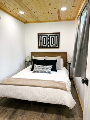 1 bedroom, free WiFi, bed sheets