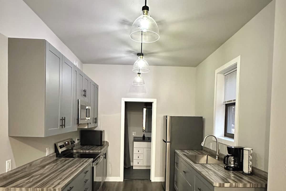Superior Apartment, City View | Private kitchen | Full-size fridge, microwave, oven, stovetop
