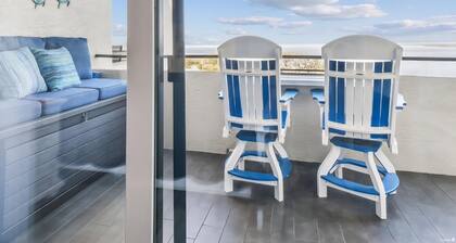 Stunning Condo with Private Terrace